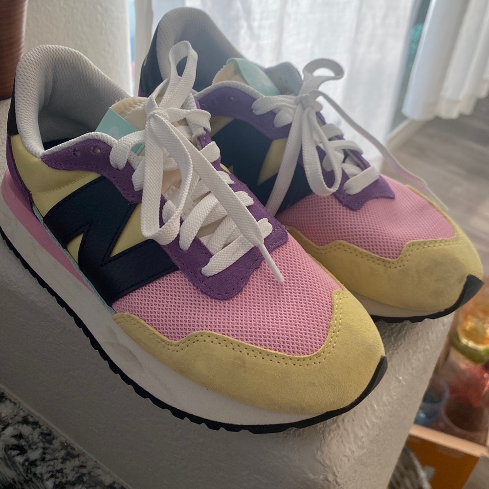New balance sneakers 7.5